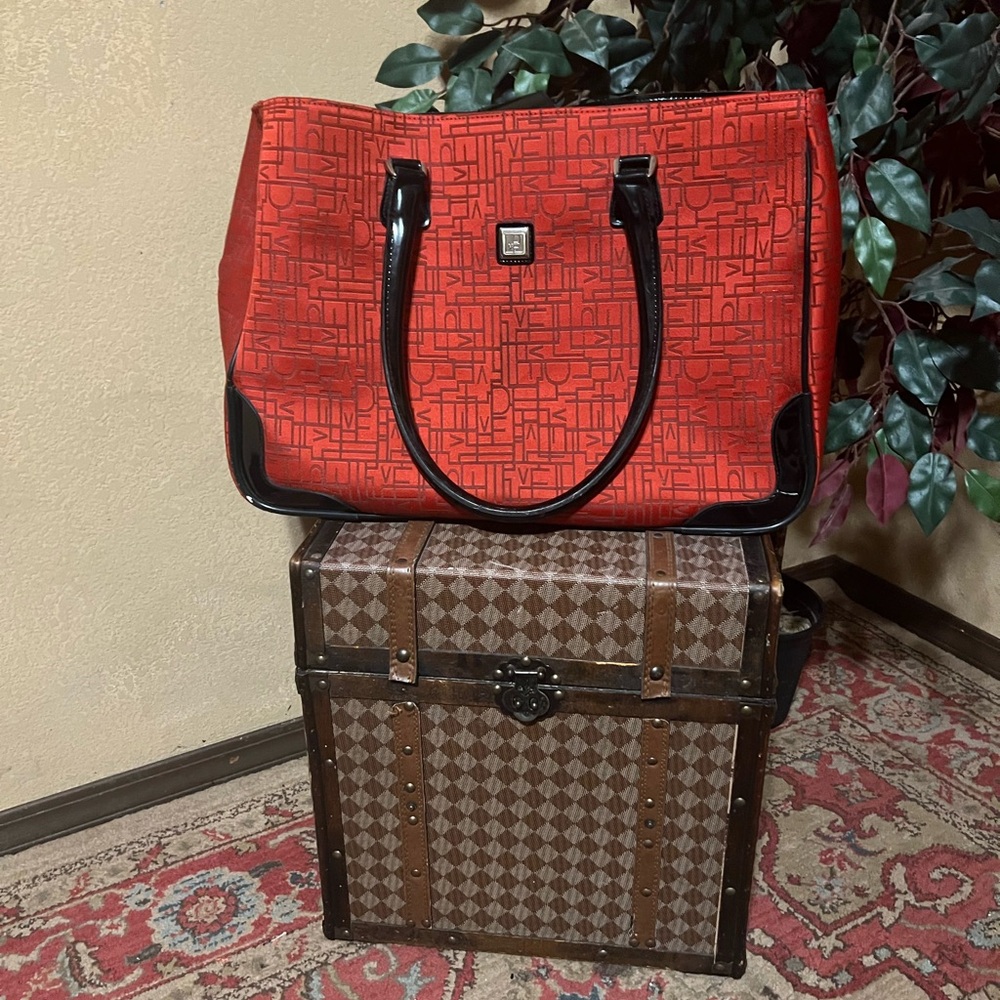 Red Geometric Pattern Women's Bag - image 1